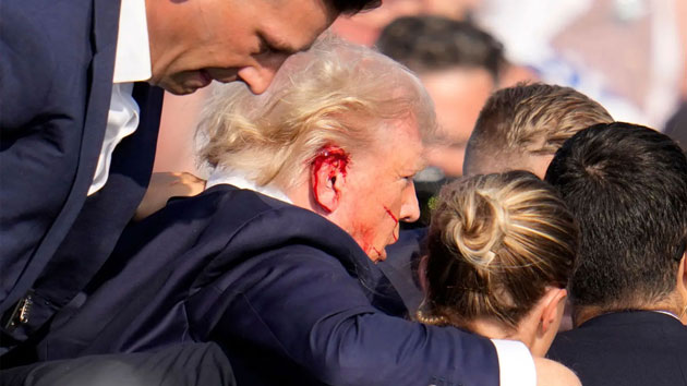 ডোনাল্ড ট্রাম্প গুলিবিদ্ধ