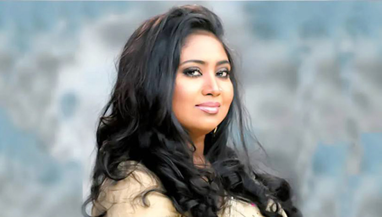 দেশে ফিরছেন ‘ব্ল্যাক ডায়মন্ড’ খ্যাত গায়িকা বেবী নাজনীন