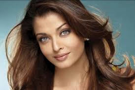 নাম থেকে ‘বচ্চন’ উপাধি ফেলে দিলেন ঐশ্বরিয়া!