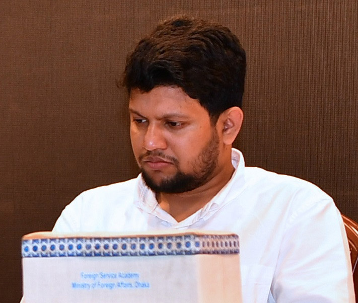 বর্তমান পরিস্থিতির সমাধানে সব দলের সঙ্গে বসবে সরকার