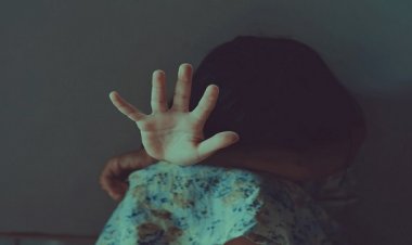 চারঘাটে স্কুলছাত্রীকে ধর্ষণের অভিযোগে সহপঠি গ্রেফতার