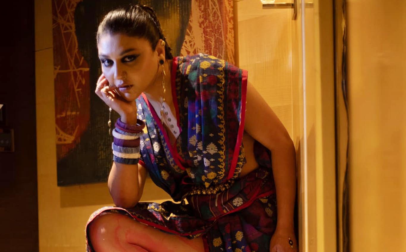 শাড়ি পরার রীতি ভাঙতে চেয়েছেন জয়া!