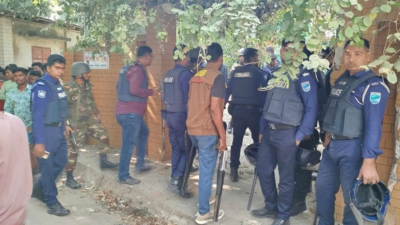 আ. লীগের দুই পক্ষের সংঘর্ষে নারীসহ নিহত ২