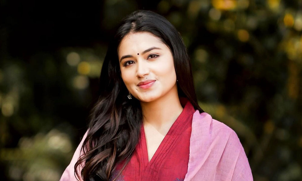 অভিনয় ও গানেই নতুন বছরের ব্যস্ততা ফারিণের