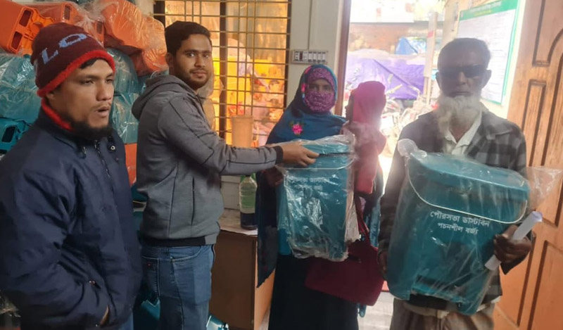 পৌরকর পরিশোধ করলেই মিলছে ডাস্টবিন উপহার