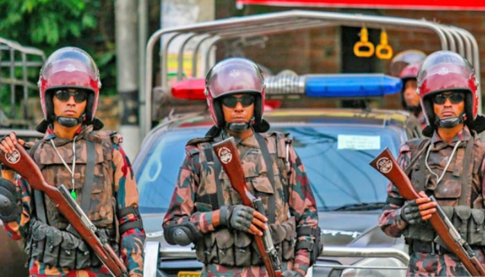 সাউন্ড গ্রেনেড-টিয়ার শেল ছোড়ার অনুমোদন পেল বিজিবি