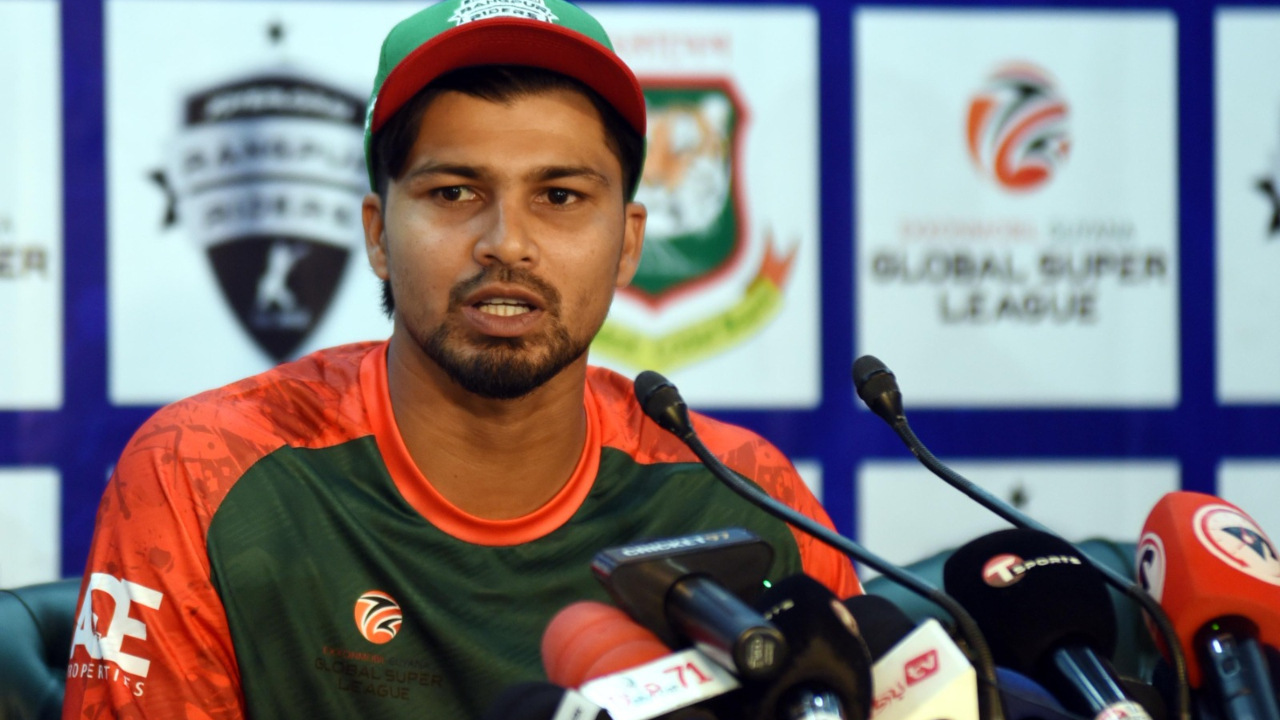 বিপিএলে বাউন্ডারির দৈর্ঘ্য নিয়ে এবার মুখ খুললেন সোহান