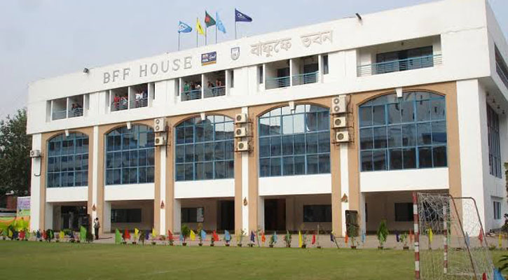 কোচের বিরুদ্ধে অভিযোগ খতিয়ে দেখতে বাফুফের তদন্ত কমিটি