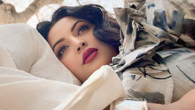 নতুন প্রেমের ইঙ্গিত, এবার কার বাহুডোরে পরীমণি!