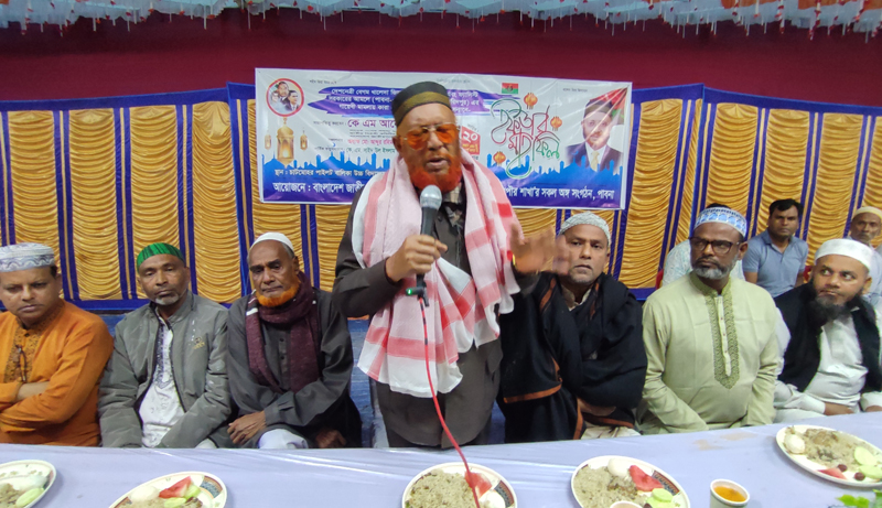 ‘চাঁদাবাজি লুটতরাজ সন্ত্রাসীদের সাথে আমাদের যেন সম্পর্ক যেন না থাকে’