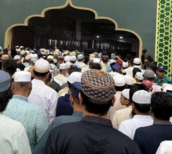 সাম্যের নিদর্শন স্থাপনে উদযাপিত হচ্ছে ঈদুল ফিতর