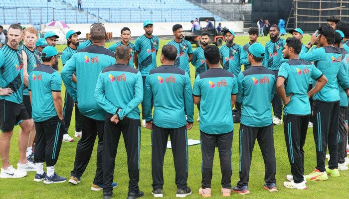 ঘুরে দাঁড়ানোর মিশনে বাংলাদেশ