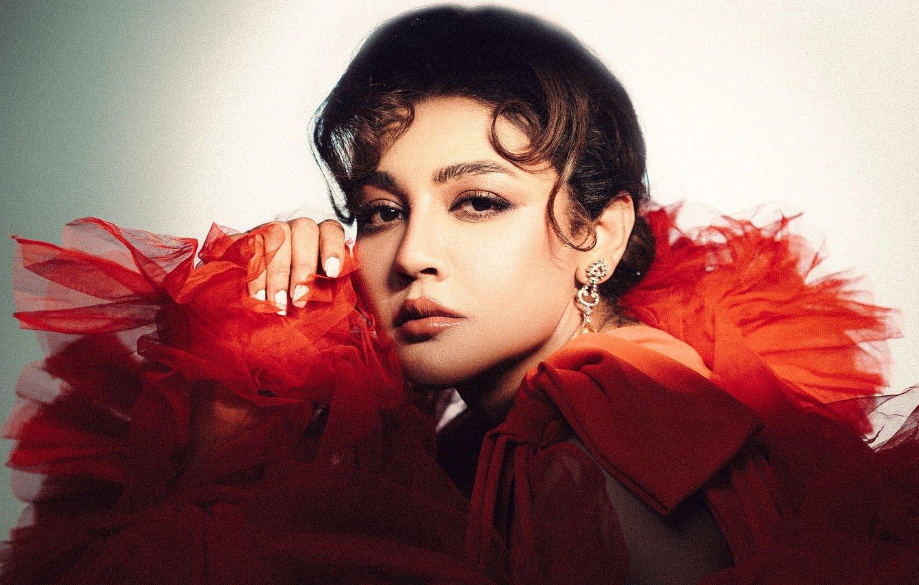 সিনেমা মুক্তির আগে ভিন্ন লুকে জয়া