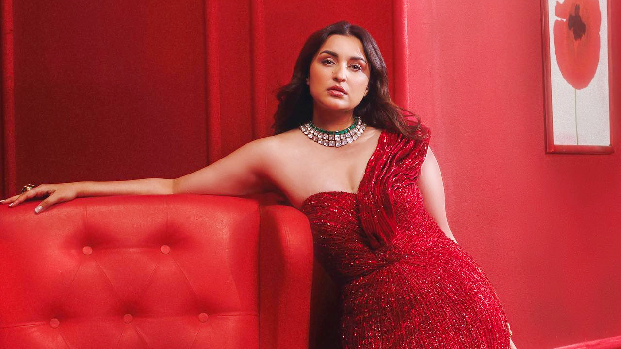 ভক্তদের সুখবর দিলেন পরিণীতি চোপড়া