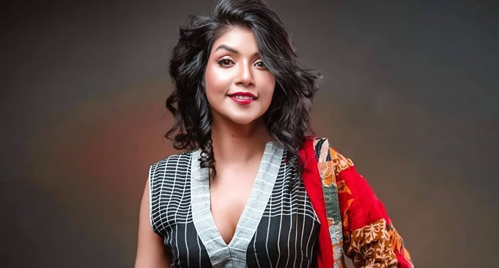 বিরতির পর ক্যামেরার সামনে নওশাবা