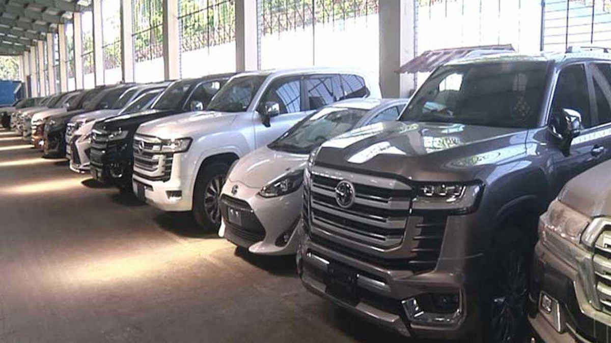 এমপিদের জন্য আনা ৩১ গাড়ি জনপ্রশাসন মন্ত্রণালয়ে হস্তান্তরের নির্দেশ