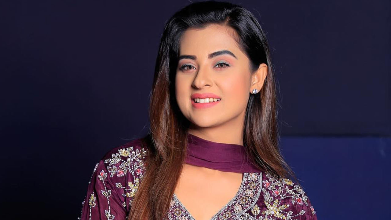 আবারও মুখ খুললেন বুবলী