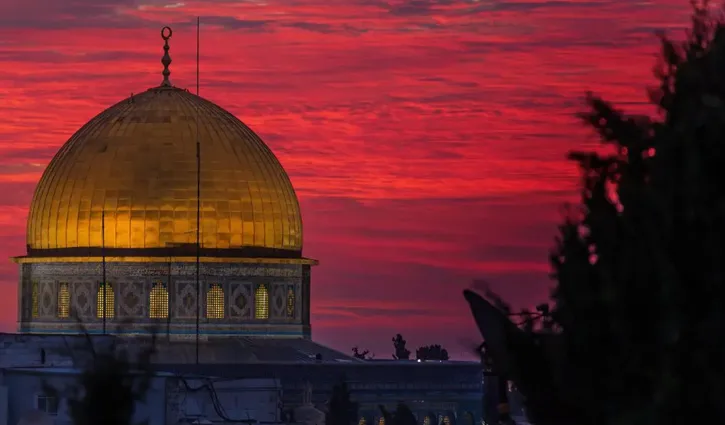 আজ পবিত্র শবে মেরাজ