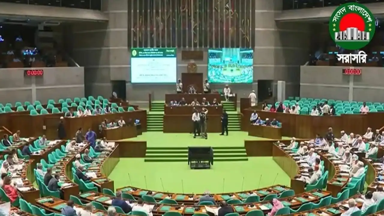 সরকারি চাকরিতে প্রবেশের সর্বোচ্চ বয়সসীমা ৩২ বছর