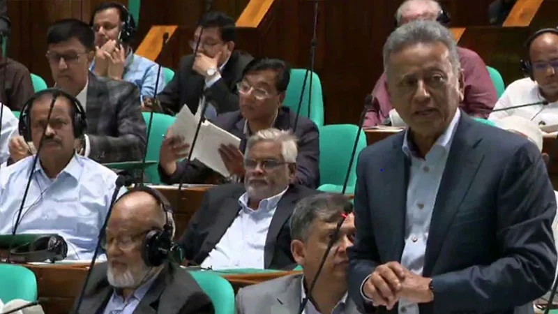 সীমাহীন দুর্নীতি অর্থনীতিকে ধ্বংসের দ্বারপ্রান্তে নিয়ে গেছে: সংসদে অর্থমন্ত্রী