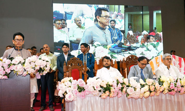 ‘ঘরে বসে পৃথিবী দেখা গেলে পরীক্ষা কেন্দ্রও দেখা সম্ভব’