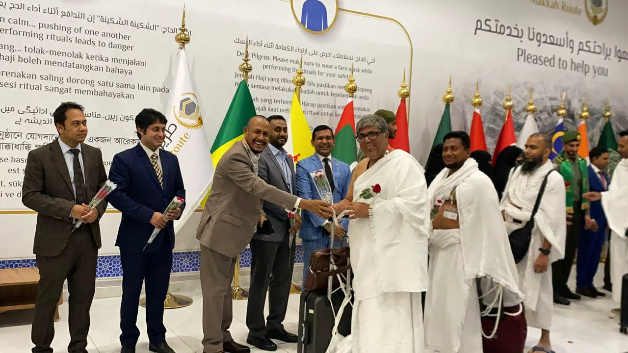 বাংলাদেশের প্রথম হজ ফ্লাইট সৌদি আরব পৌঁছেছে