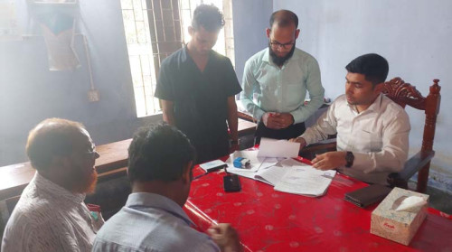 স্ত্রীকে নকল দিতে গিয়ে ফাঁসলেন স্বামী