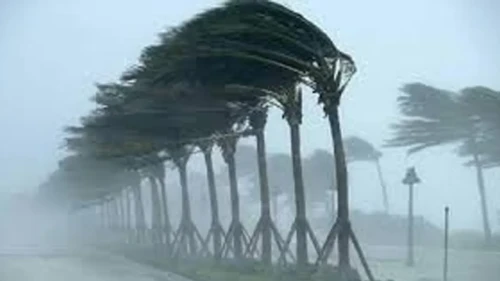 দুপুরের মধ্যে ৬০ কিমি বেগে ঝড়ের শঙ্কা