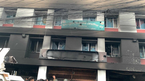 রাজশাহীতে শতাধিক স্থাপনায় আগুন, ভাংচুর-লুটপাট