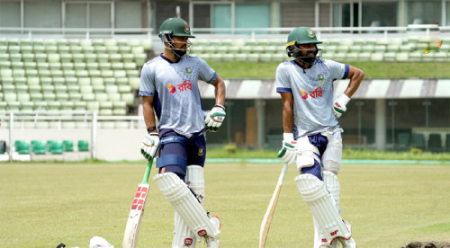 চারদিন এগোল বাংলাদেশের পাকিস্তান সফর