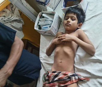 রাজশাহীতে বল ভেবে ককটেল নিয়ে খেলতে গিয়ে দুই শিশু আহত