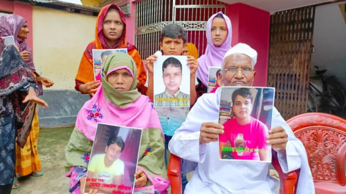 শিবগঞ্জে গুম  হওয়া ৩ জনকে ফিরে পেতে পরিবারের আকুতি