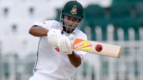 বাংলাদেশ দল ফিরছে, সাকিব কি করবেন ?