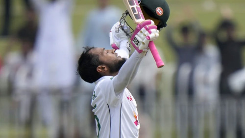 দেশের হয়ে সর্বোচ্চ রানের মাইলফলকে মুশফিক