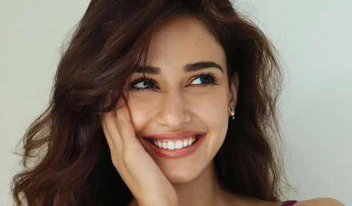 ফিট থাকতে যা করেন দিশা পাটানি