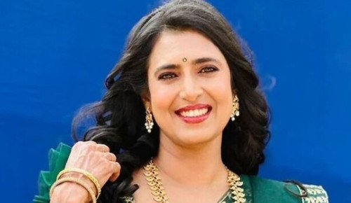 ‘আপত্তিকর’ মন্তব্য করায় অভিনেত্রী গ্রেপ্তার