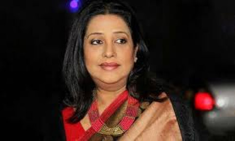 সুবর্ণা মুস্তাফাকে আটকে দিলো ইমিগ্রেশন পুলিশ