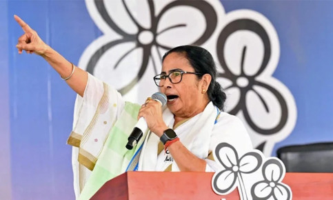 মমতার কটাক্ষ- আমরা কি ললিপপ খাবো