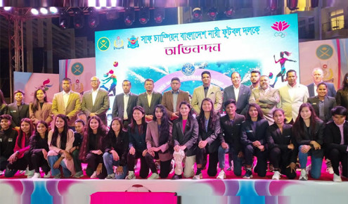 সাফজয়ী নারী ফুটবলারদের বর্ণাঢ্য সংবর্ধনা