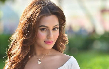 যে কারণে পাত্র খুঁজতে মানা করলেন ফারিয়া