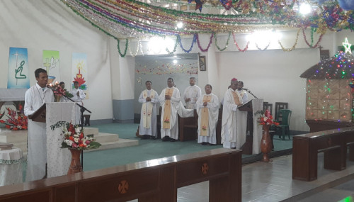 বড়দিনে দেশ-জাতির শান্তি-সমৃদ্ধি কামনায় প্রার্থনা