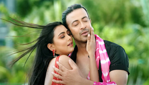 কার সাথে প্রেম করছেন শাকিবের ‘প্রিয়তমা’?