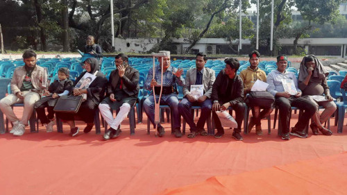 শহীদ মিনারে জড়ো হচ্ছেন অভ্যুত্থানে আহত ও শহীদ পরিবারের সদস্যরা