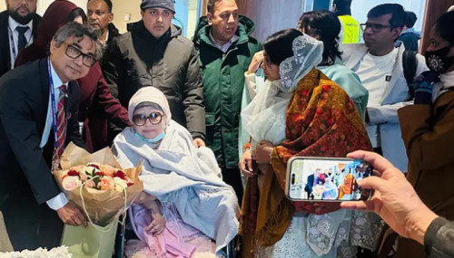 লন্ডন পৌঁছেছেন খালেদা জিয়া