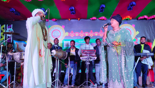 গানে গানে চাটমোহর মাতিয়ে গেলেন শফি মণ্ডল, লিমা পাগলী