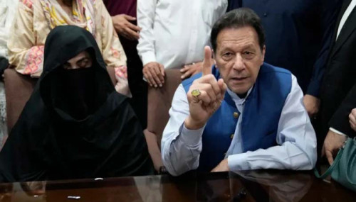 দুর্নীতির মামলায় ইমরান খানের ১৪ বছরের কারাদণ্ড