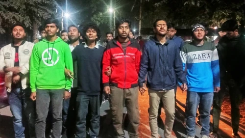 সীমান্তে বিএসএফের হামলার প্রতিবাদে রাবিতে বিক্ষোভ