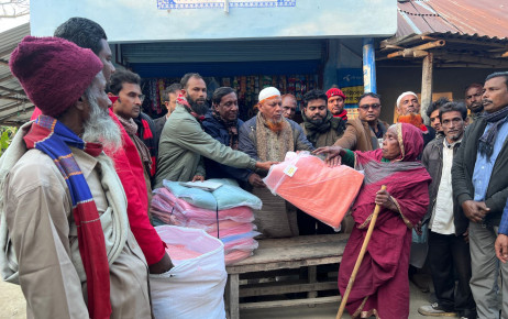দুর্গাপুরে যুবদলের উদ্যোগে কম্বল বিতরণ
