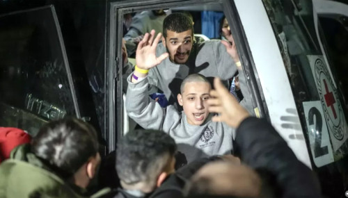 ইসরাইলি কারাগার থেকে মুক্তি পেলেন ৯০ ফিলিস্তিনি