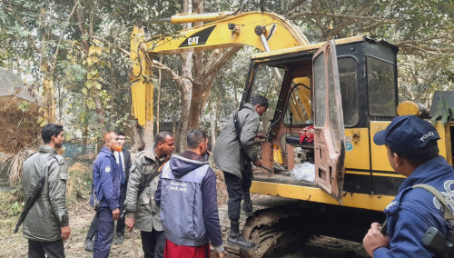 চারঘাটে পুকুর খননরোধে অভিযান